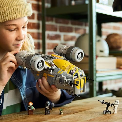 LEGO® Star Wars™ Le Mandalorien et Grogu – le Razor Crest 75447