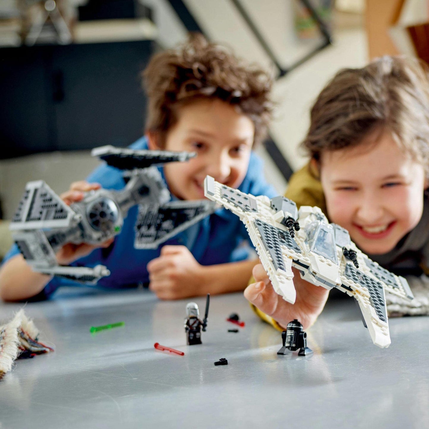 LEGO® Star Wars™ Mandalorian Fang Fighter vs. TIE Interceptor 75348