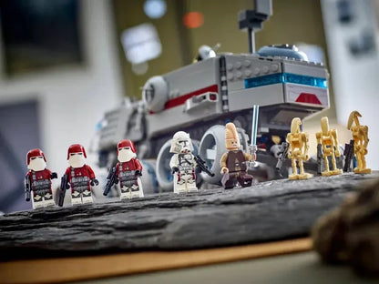 LEGO® Star Wars™ The Clone Wars Republic Juggernaut 75413