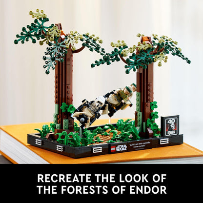 LEGO® Star Wars™ diorama de la poursuite en speeder sur Endor 75353
