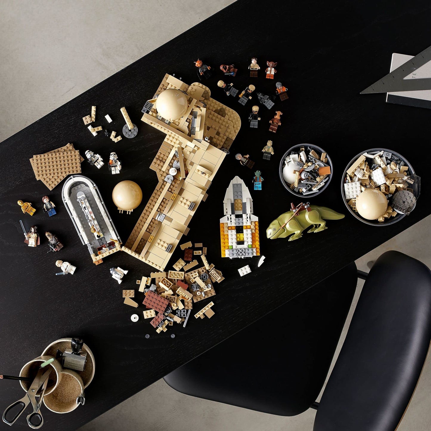 LEGO® Star Wars™ Mos Eisley Cantina 75290