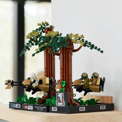 LEGO® Star Wars™ diorama de la poursuite en speeder sur Endor 75353