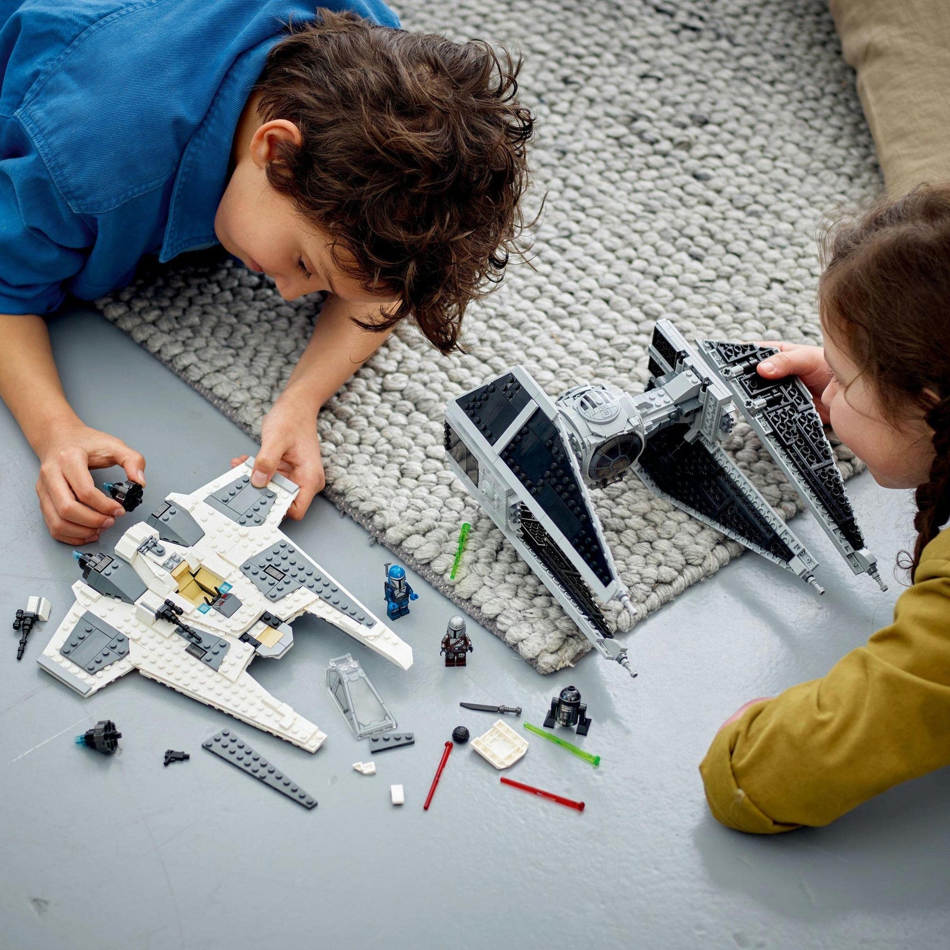 LEGO® Star Wars™ Mandalorian Fang Fighter vs. TIE Interceptor 75348