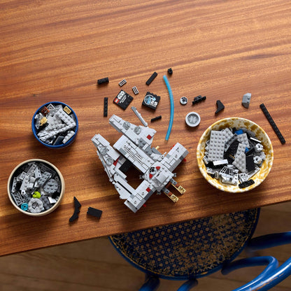 LEGO® Star Wars™ Un nouvel espoir – Faucon Millenium 75375