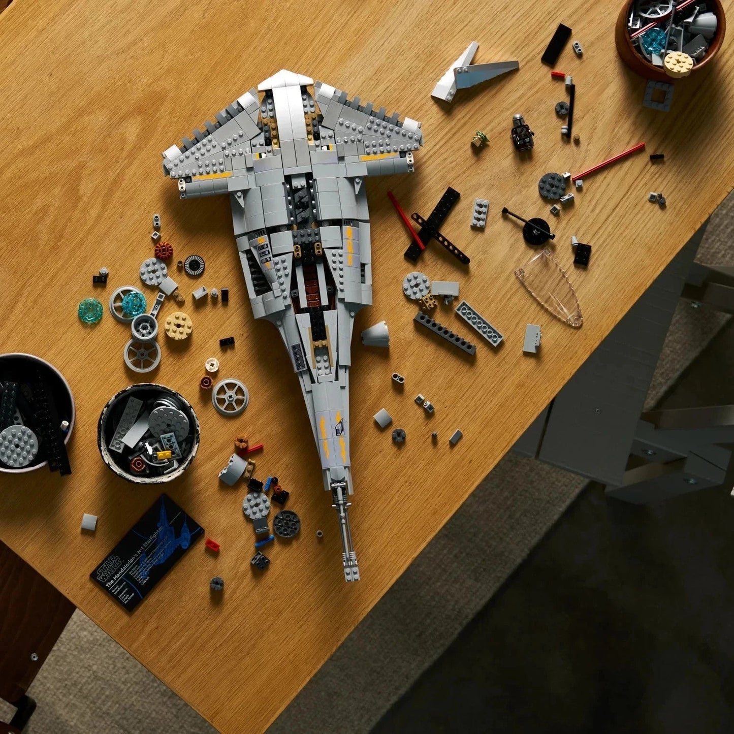 LEGO® Star Wars™ UCS The Mandalorian’s N-1 chasseur stellaire 75442