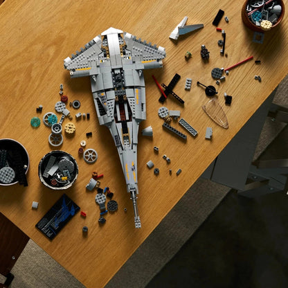 LEGO® Star Wars™ UCS The Mandalorian’s N-1 chasseur stellaire 75442